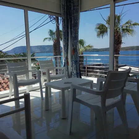 بيت للعطل The Glass Studio *