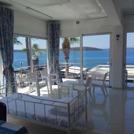 The Glass Studio Holiday home
